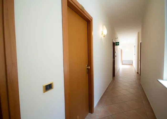 فندق Vomano Montorio al Vomano